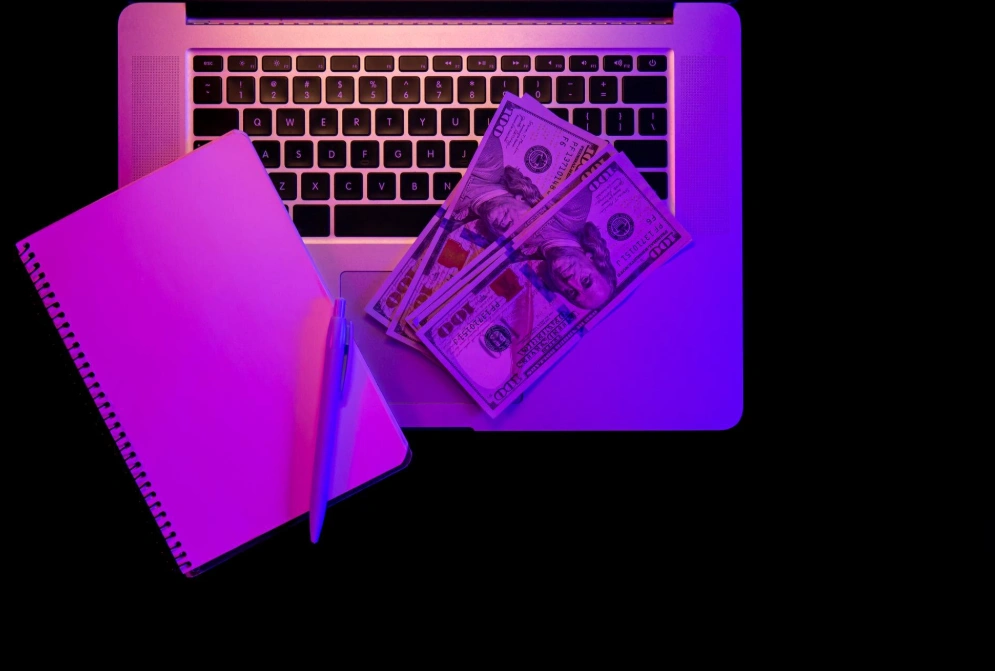 Laptop blank notepad